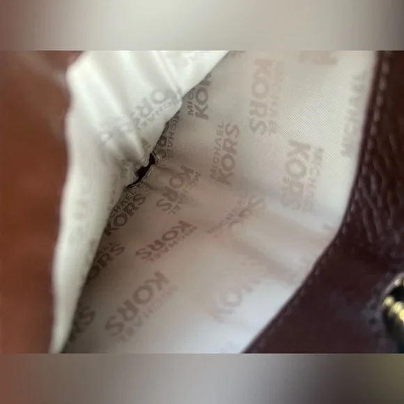 ✨HP✨ Michael Kors Brown and Tan Wallet EUC - Picture 8 of 10